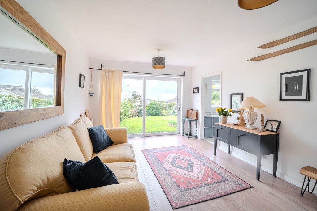 Property photo 2 of 30