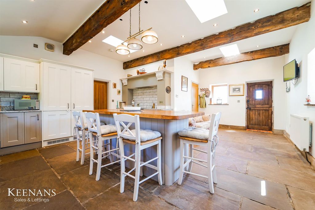 Property photo 3 of 38 4.Jpg