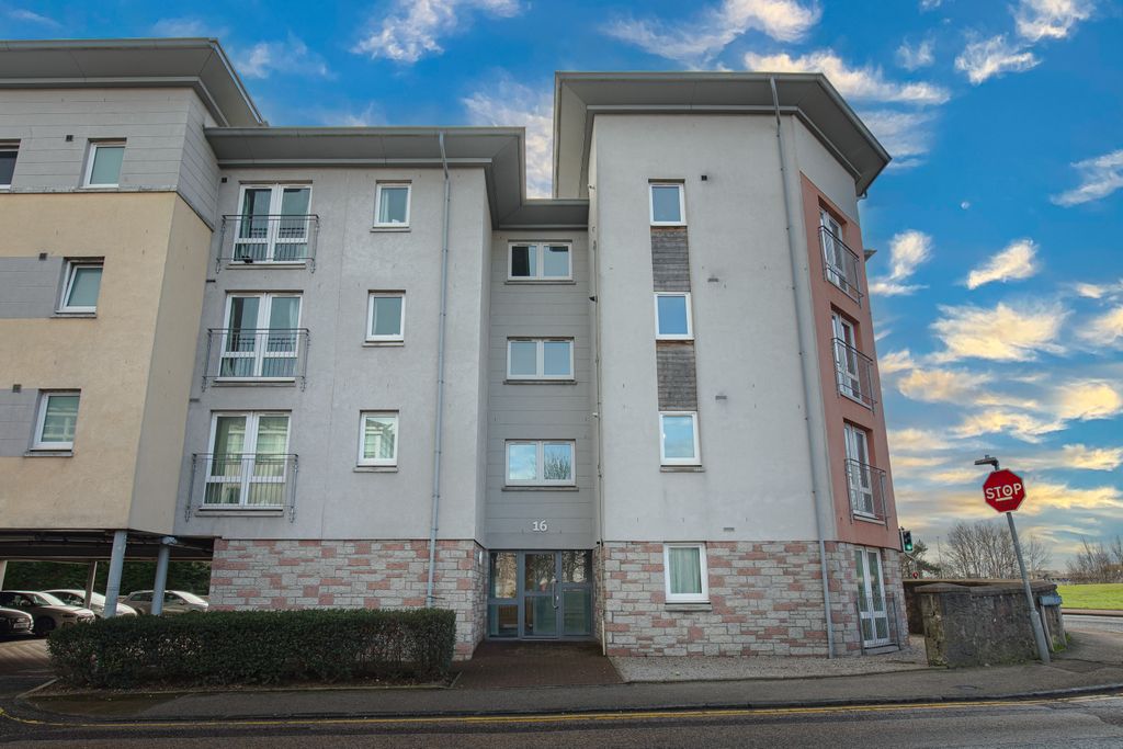 Property photo 1 of 16 Exterior