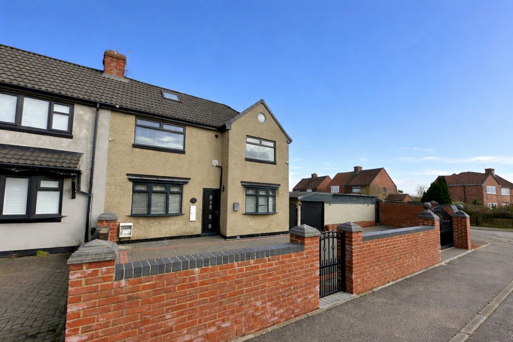 Property photo 1 of 31 DC3Fe536-8542-414F-9A12-2C6C7CE58C31