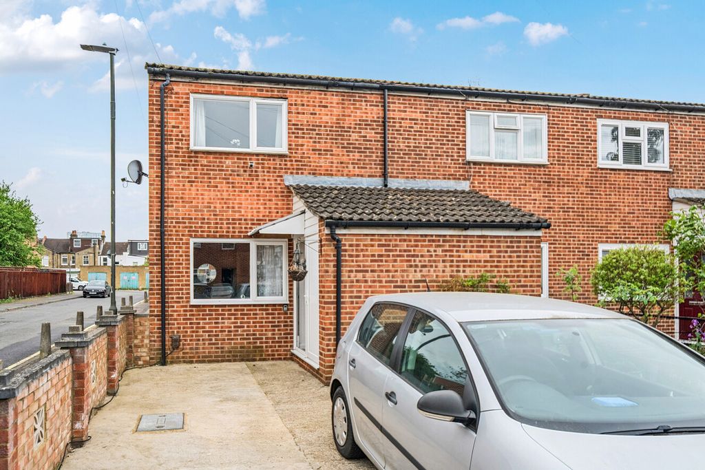 Property photo 1 of 11 1441527-1-69d7Cef...