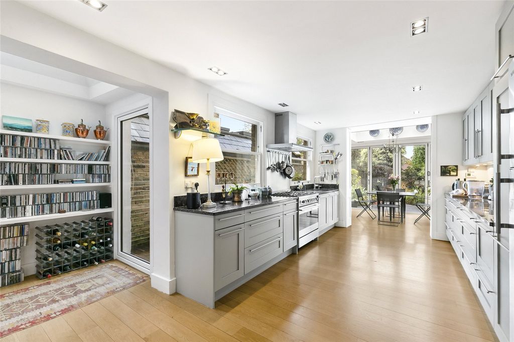 Property photo 1 of 28 Kitchen
