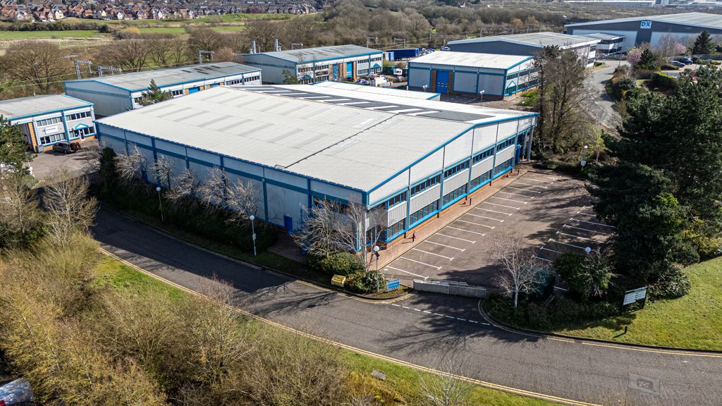 Property photo 1 of 9 Photo 4