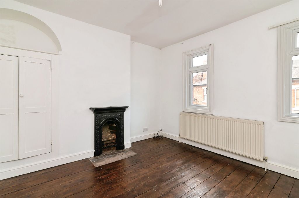 Property photo 2 of 18 Image