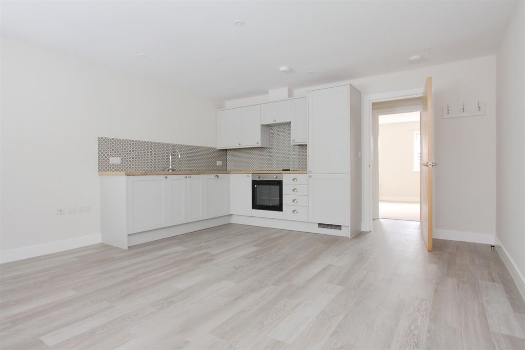 Property photo 2 of 10 Flat 1 Willetts Court Ph9.Jpg