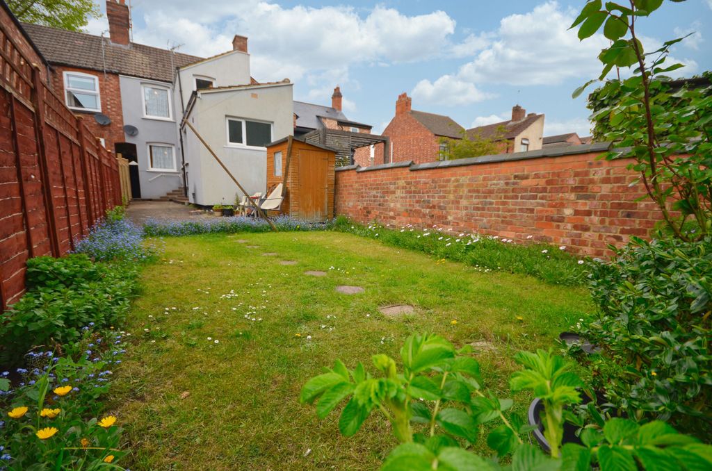 Property photo 2 of 19