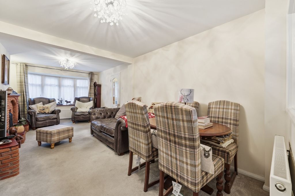 Property photo 3 of 15 4856055