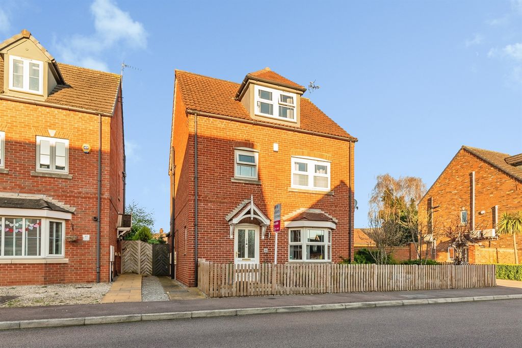 Property photo 1 of 20