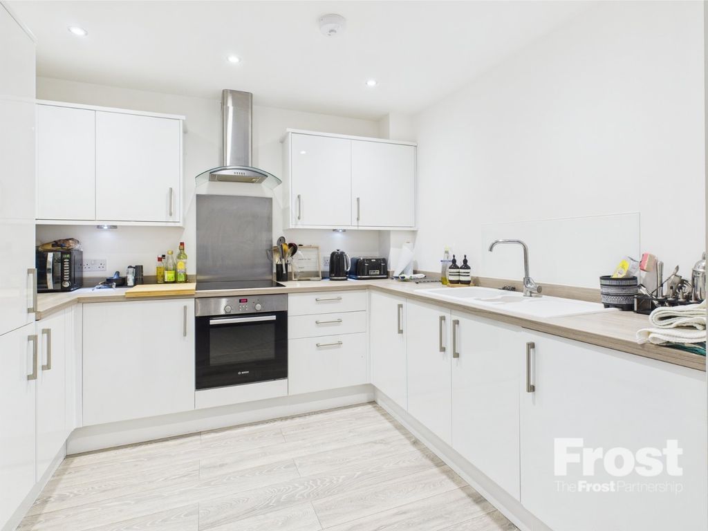 Property photo 3 of 13 Kitchen
