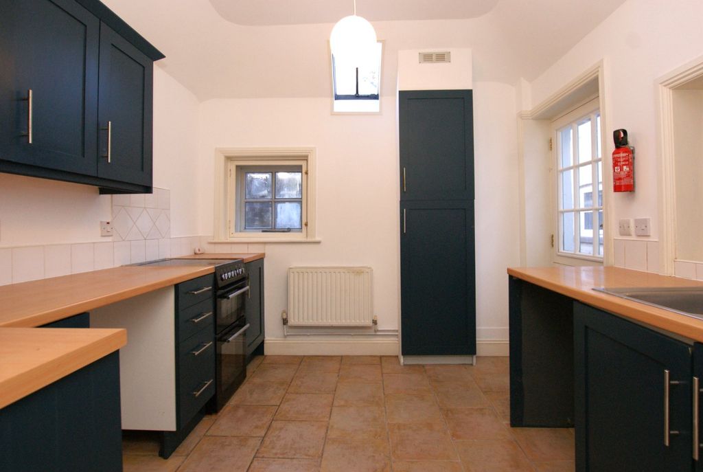 Property photo 3 of 10 Picture No. 04