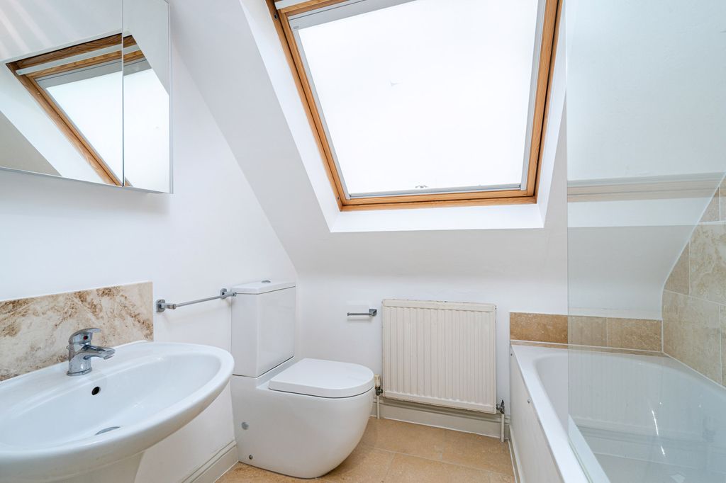 Property photo 3 of 26