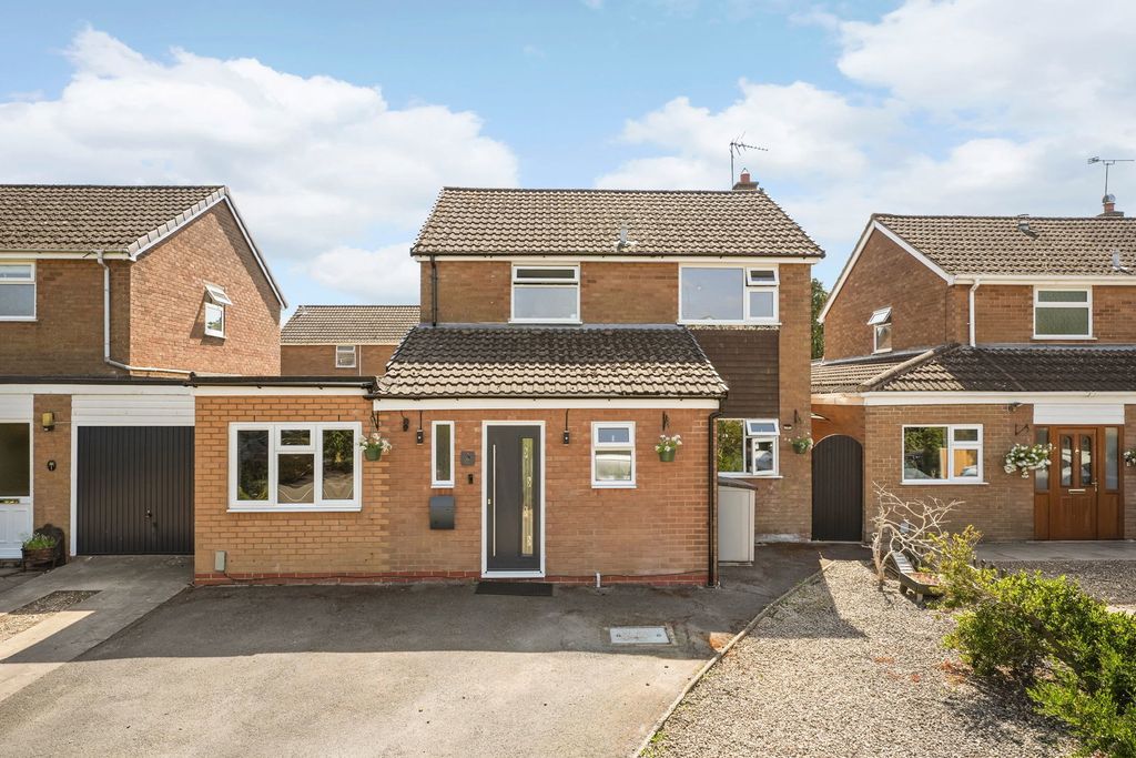 Property photo 1 of 31