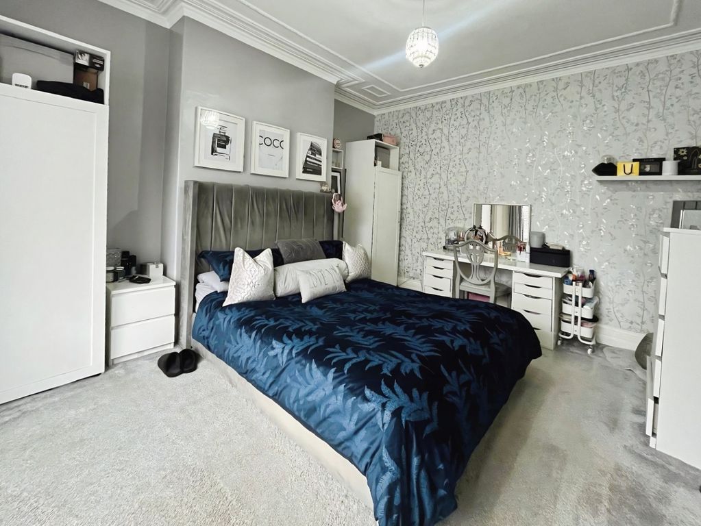 Property photo 3 of 12 4868742