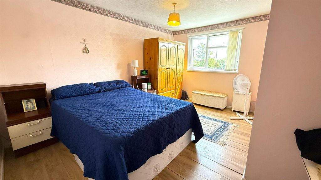 Property photo 2 of 14 6.Jpeg