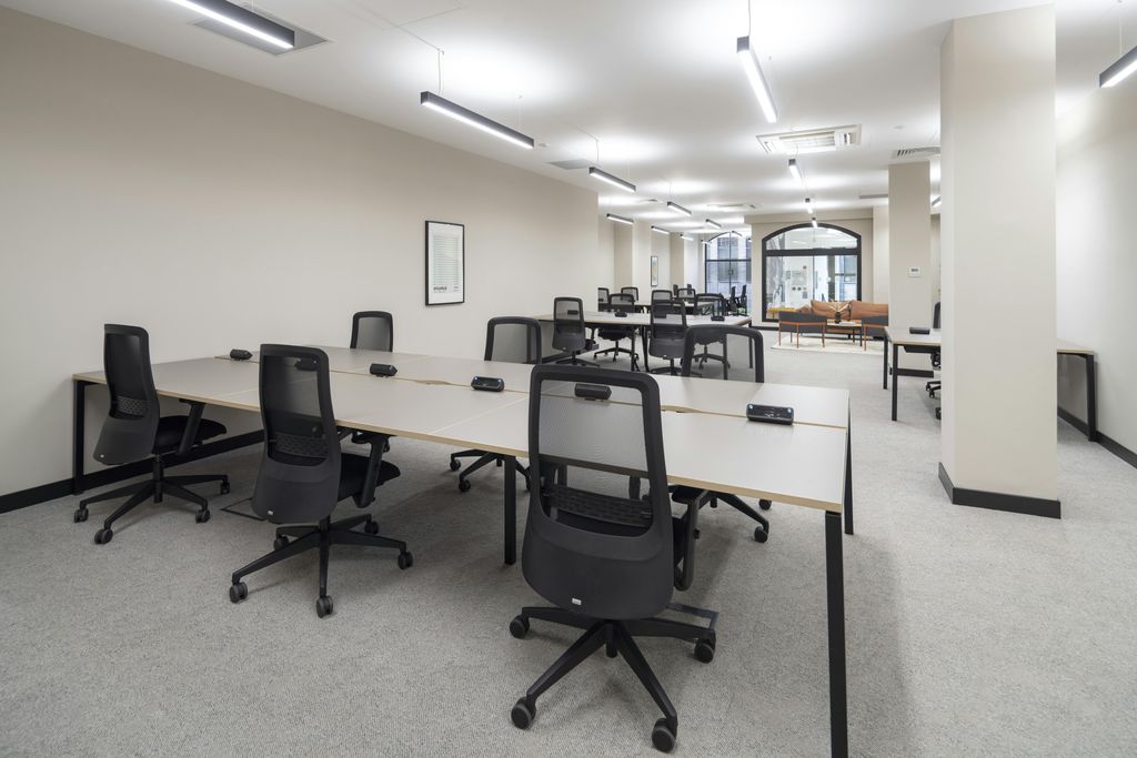 Property photo 3 of 21 Ground Floor Office