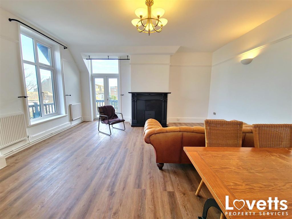 Property photo 2 of 20 Living Room