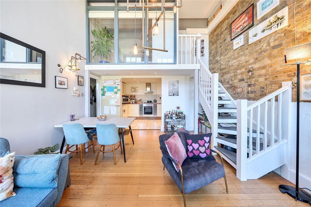 Property photo 3 of 23 Reception Room