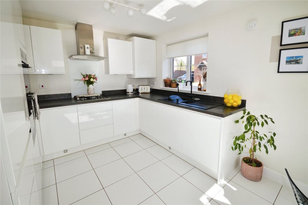 Property photo 2 of 19 Kitchen/Dining Room