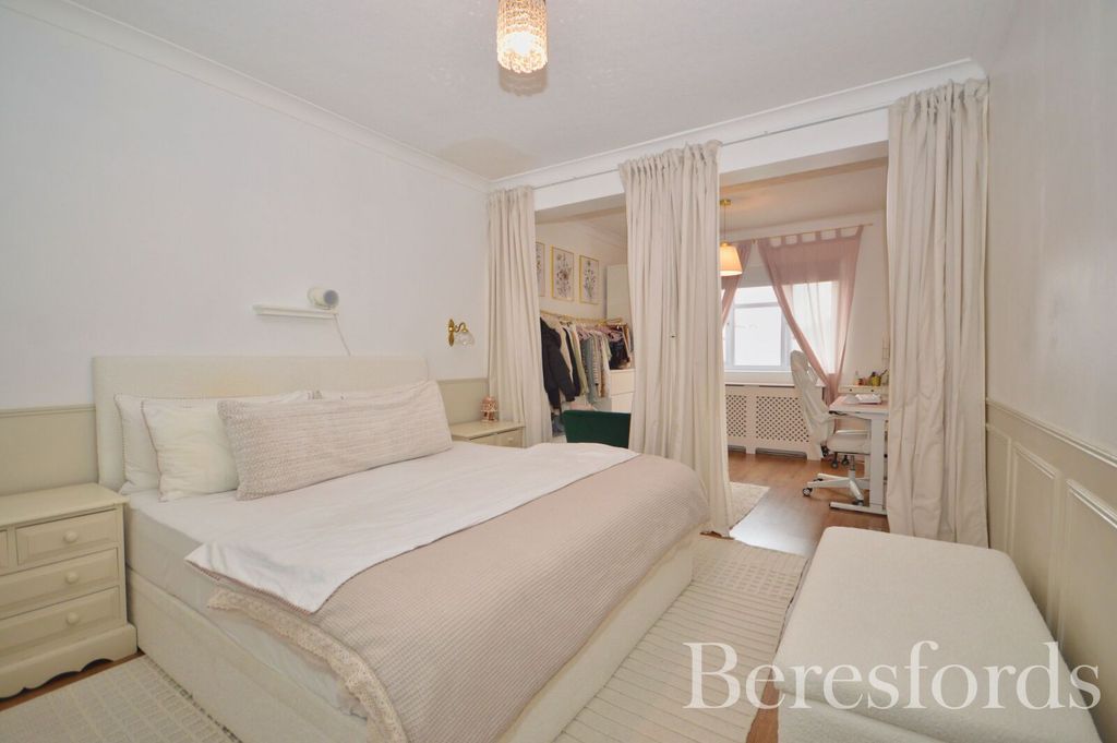 Property photo 3 of 19 Picture No. 06