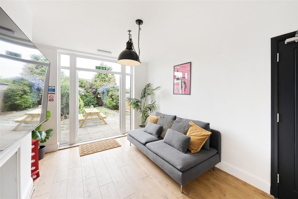 Property photo 3 of 14 3.Jpg