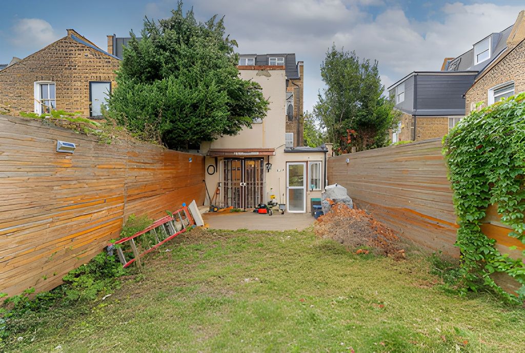 Property photo 3 of 14