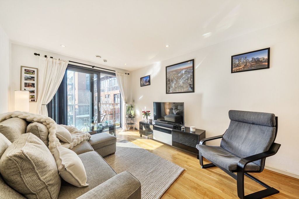 Property photo 1 of 12 Picture No. 18