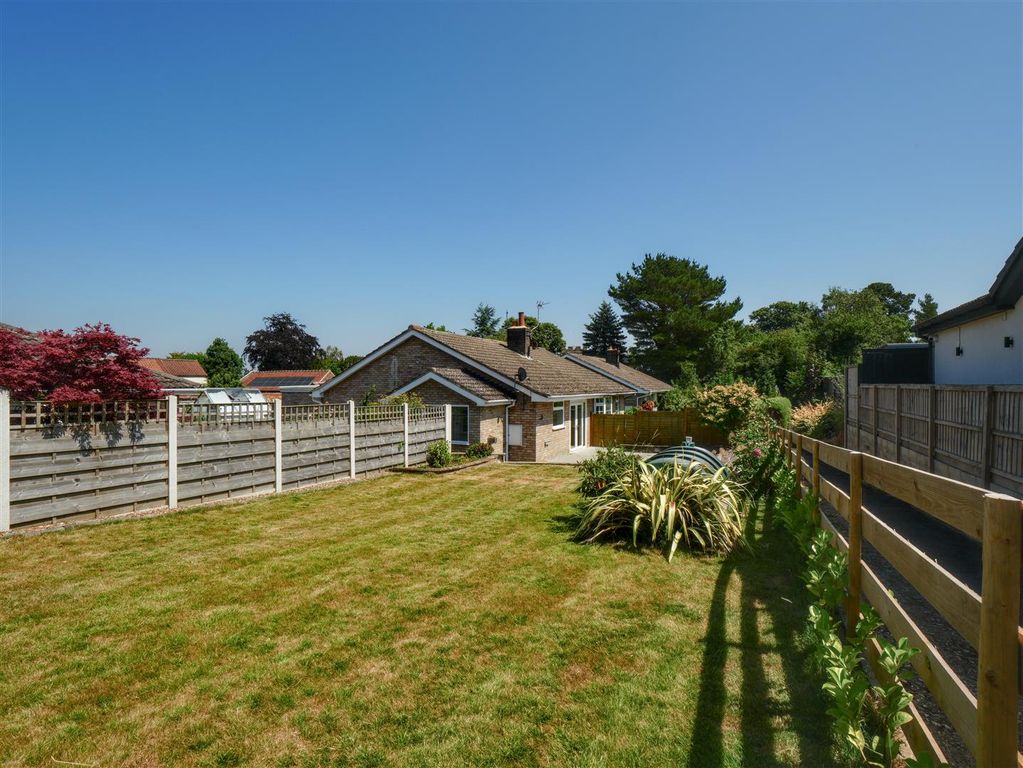Property photo 1 of 19 External