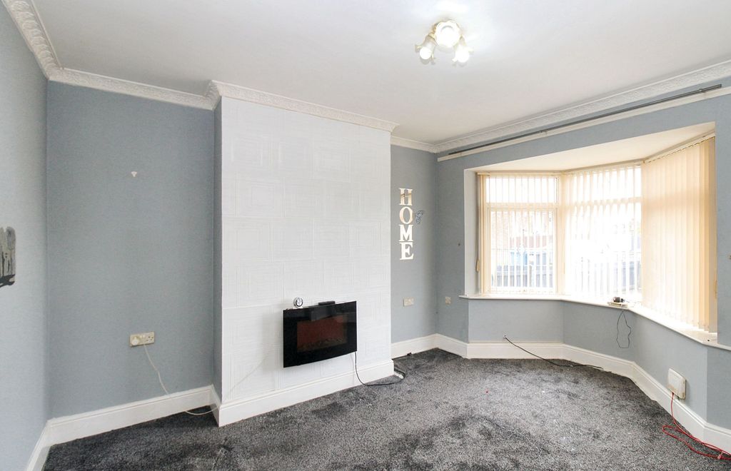 Property photo 2 of 12