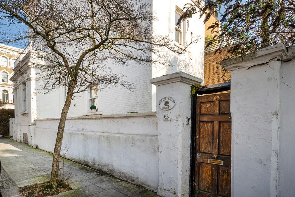 Property photo 2 of 15 Exterior