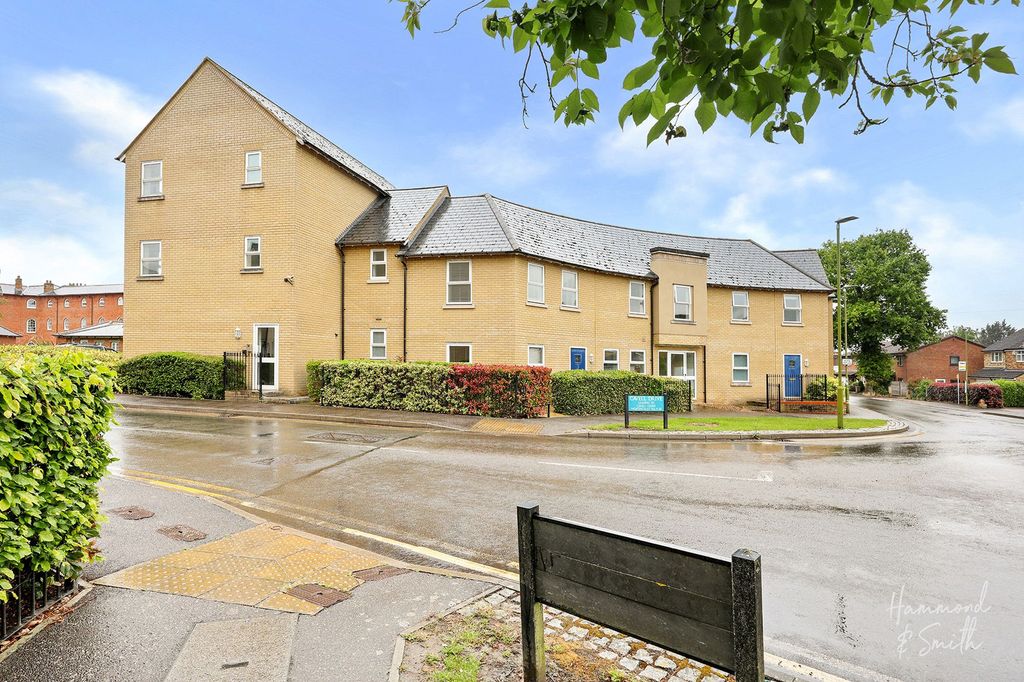 Property photo 1 of 14
