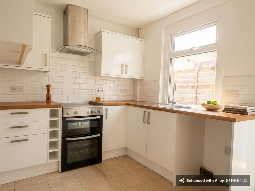 Property photo 2 of 14 Kitchen