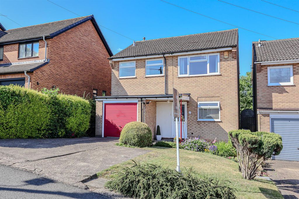 Property photo 1 of 22 15, Clipstone Avenue Mapperley, Nottingham, Ng3 5J