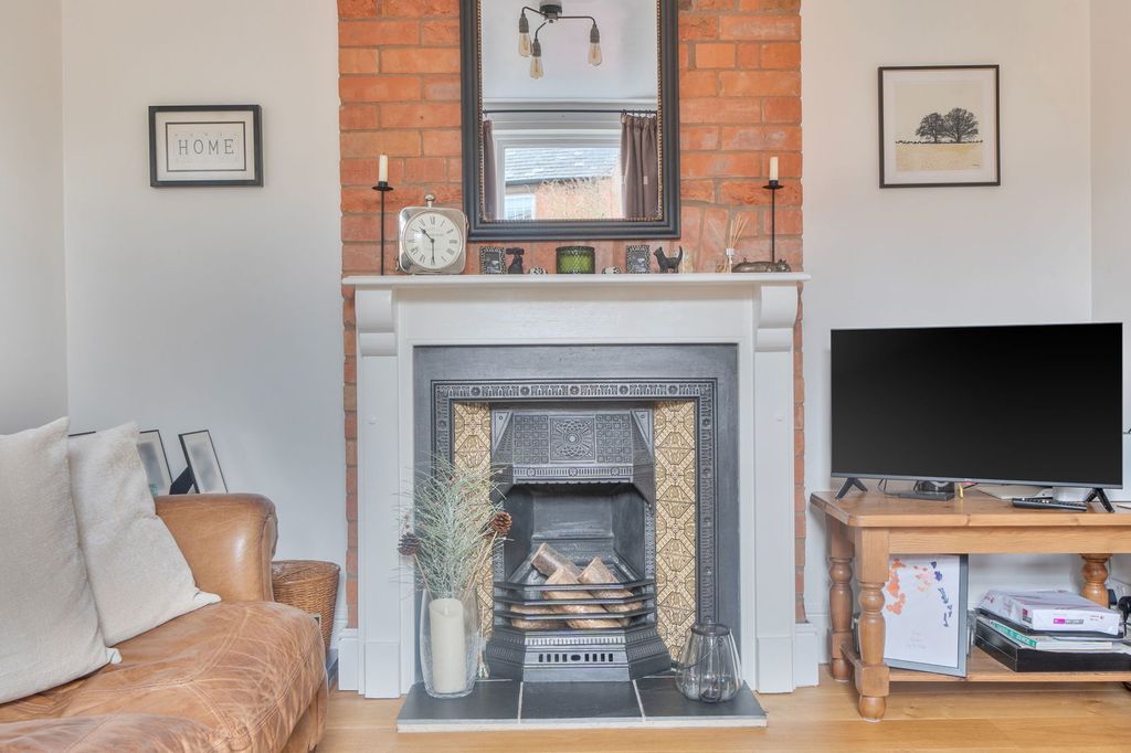 Property photo 3 of 28