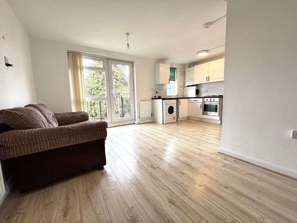 Property photo 2 of 7 Picture 2