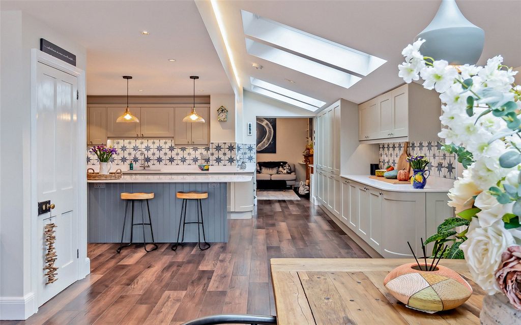 Property photo 3 of 20 Picture No. 24