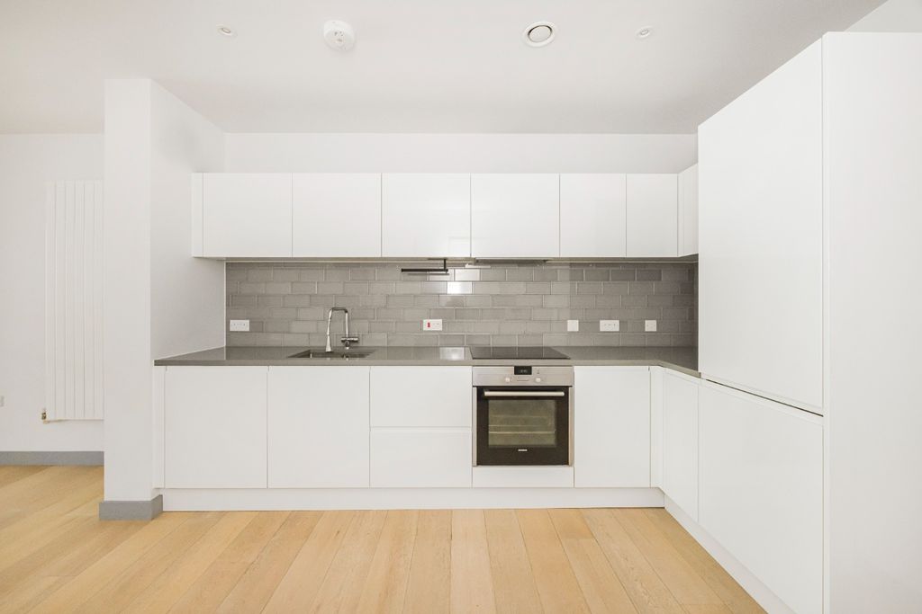 Property photo 2 of 13 3878783