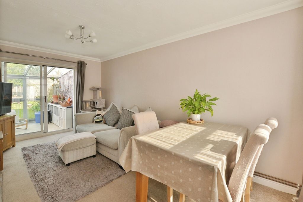 Property photo 3 of 14 Living/Dining Room