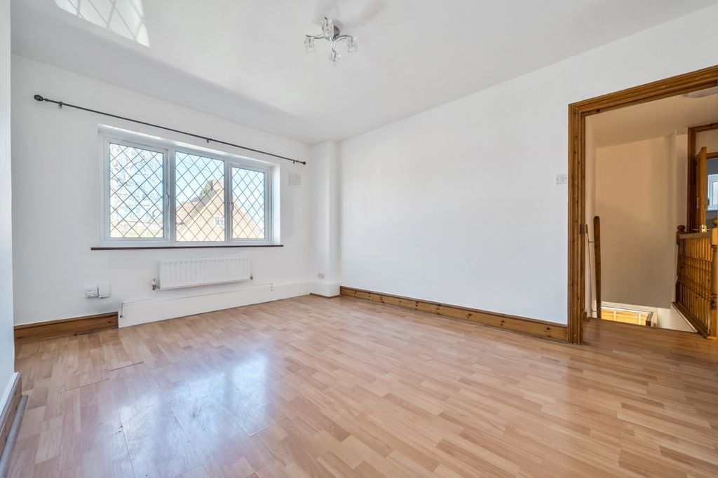 Property photo 3 of 16 Be