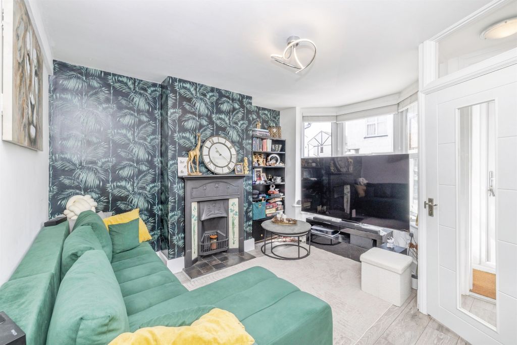 Property photo 2 of 14