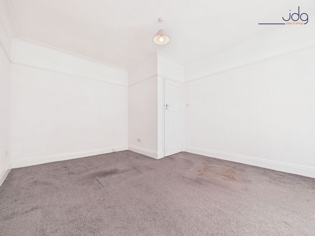 Property photo 3 of 9 Living Room