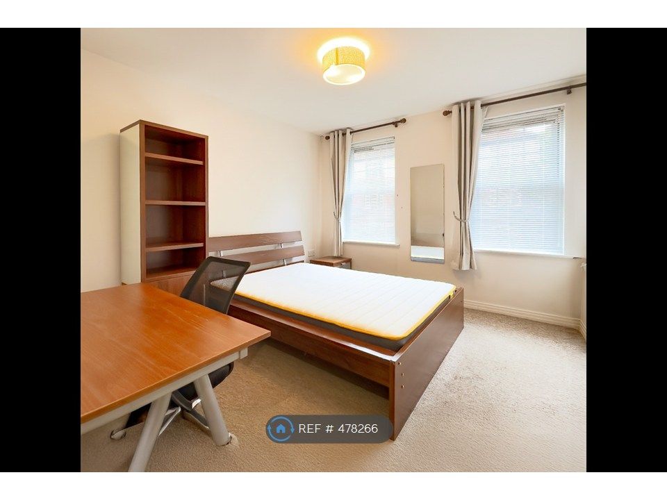 Property photo 2 of 16 Bedroom 2