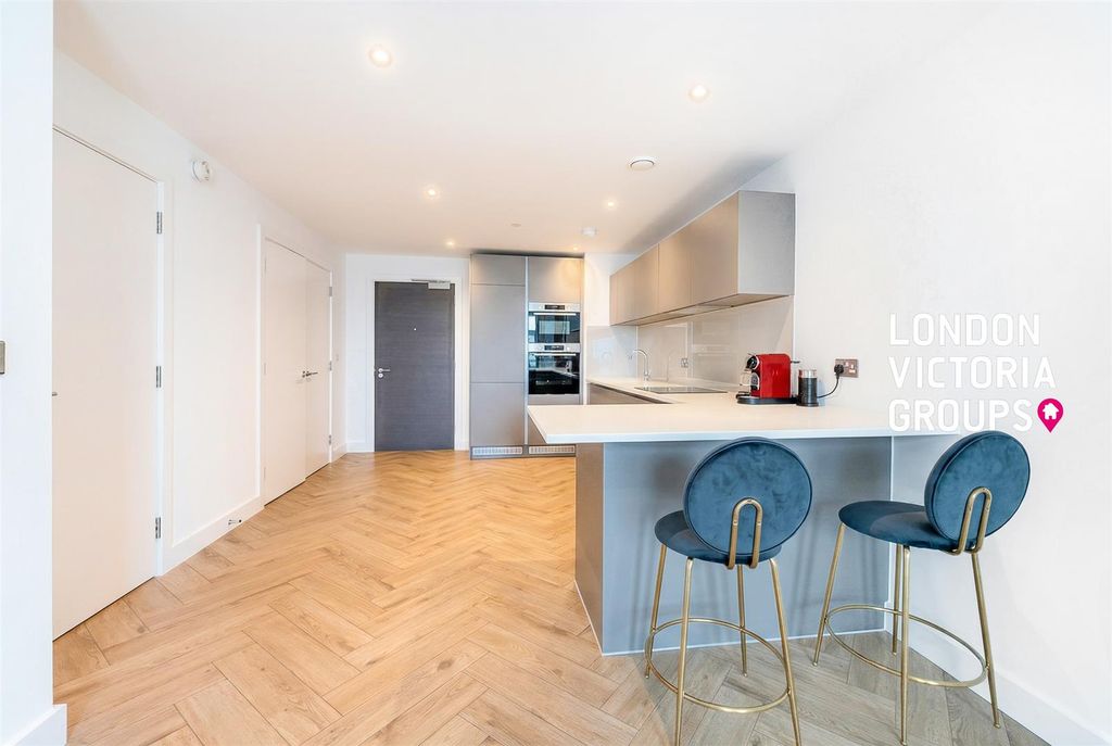 Property photo 2 of 16 1-7717.Jpg