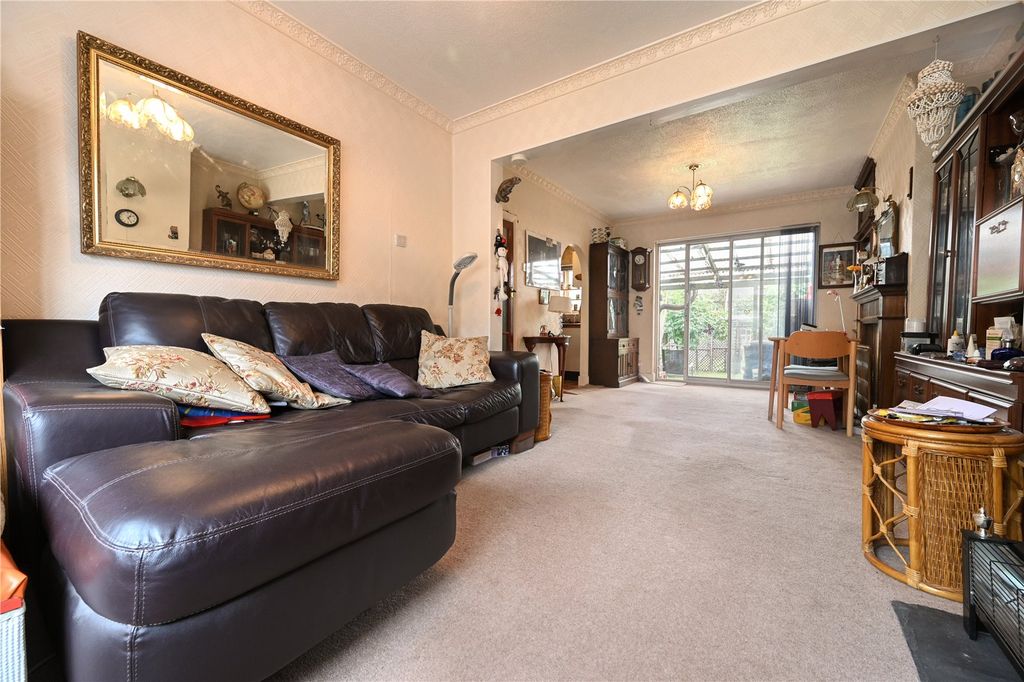 Property photo 2 of 15 Picture No. 17