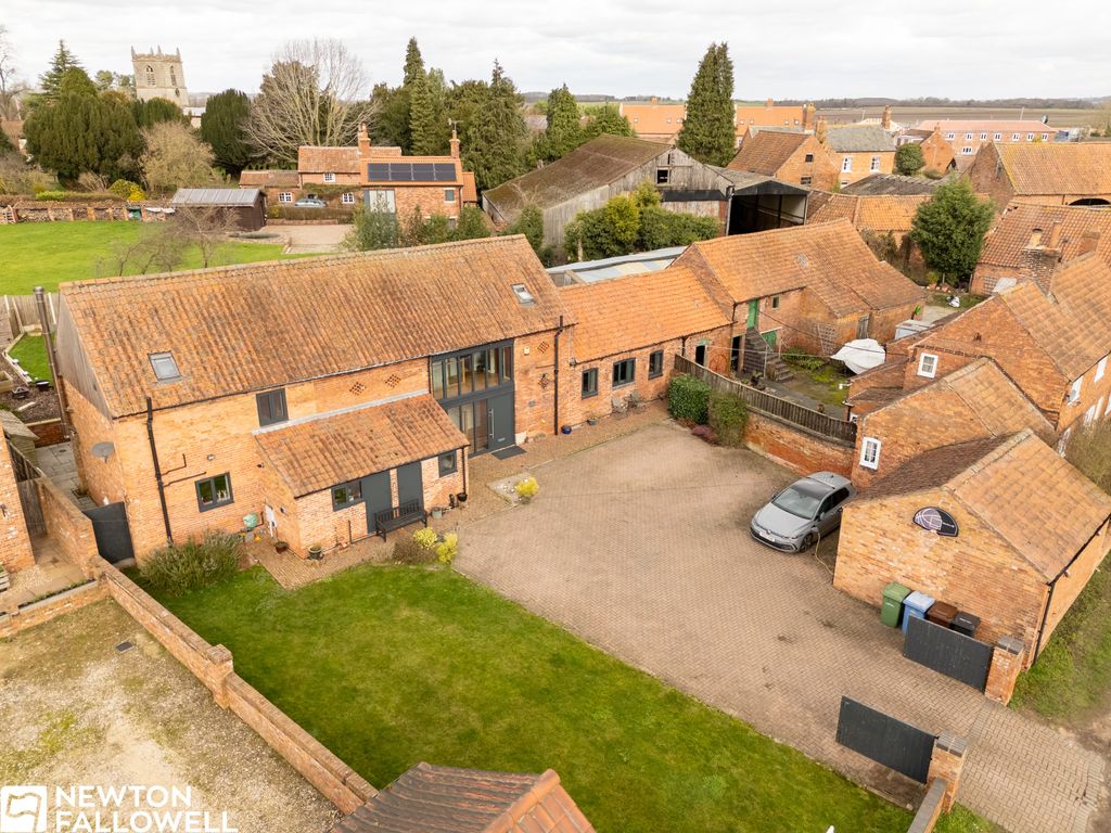 Property photo 1 of 34