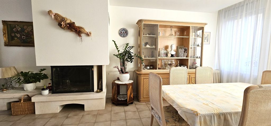 Property photo 2 of 9