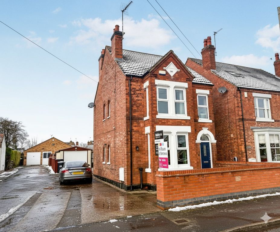 Property photo 1 of 26