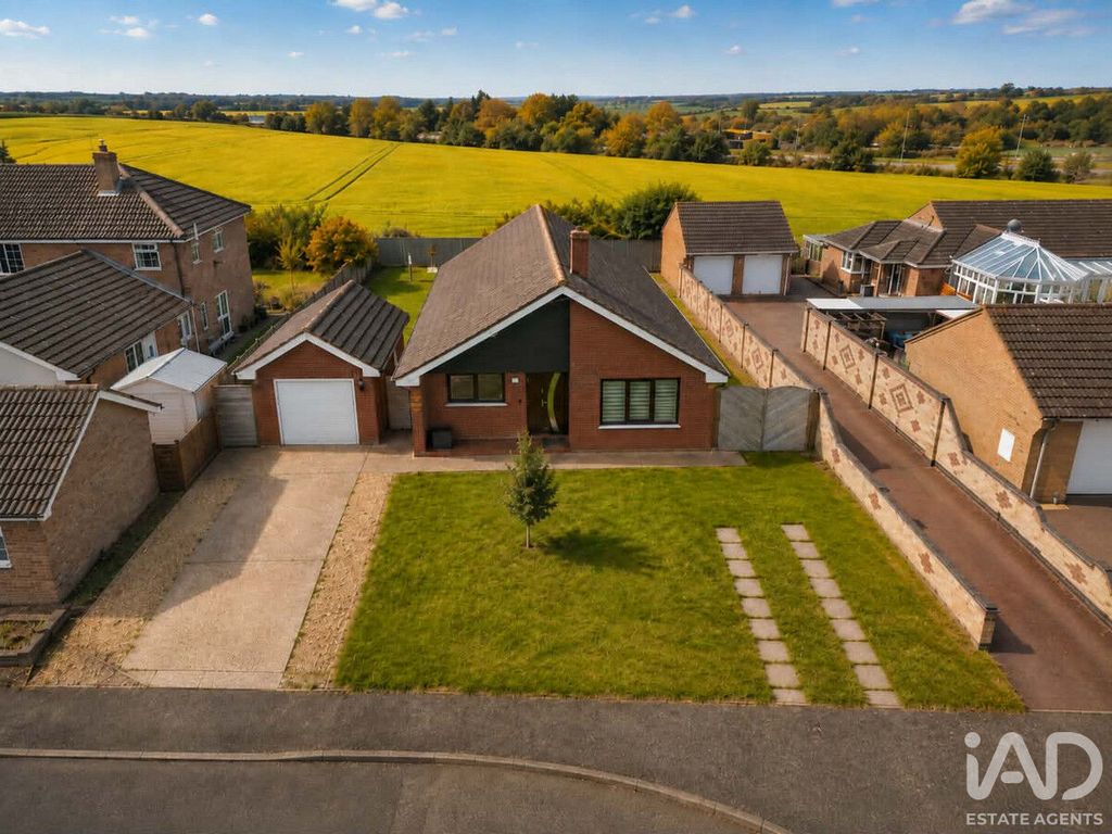 Property photo 1 of 31