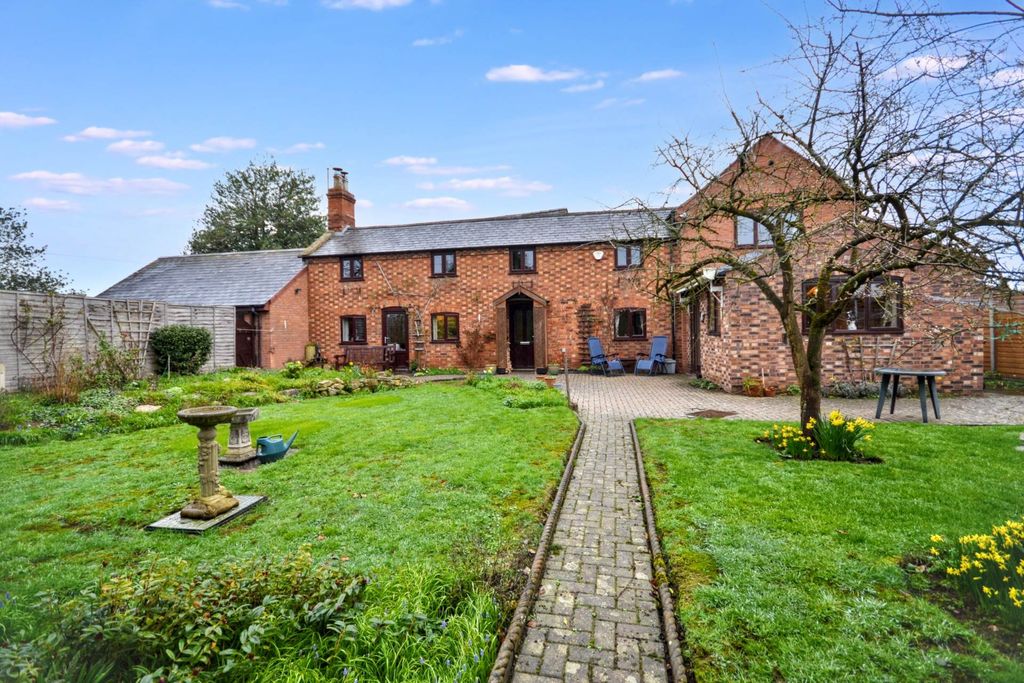 Property photo 1 of 21