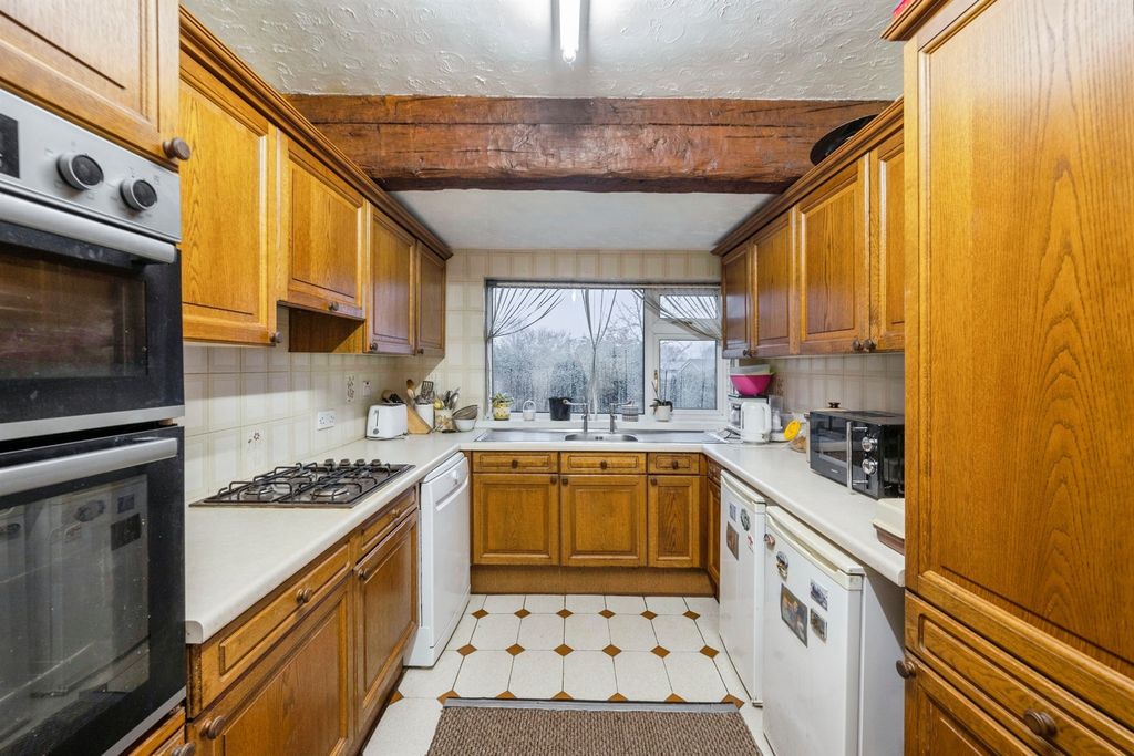 Property photo 3 of 20