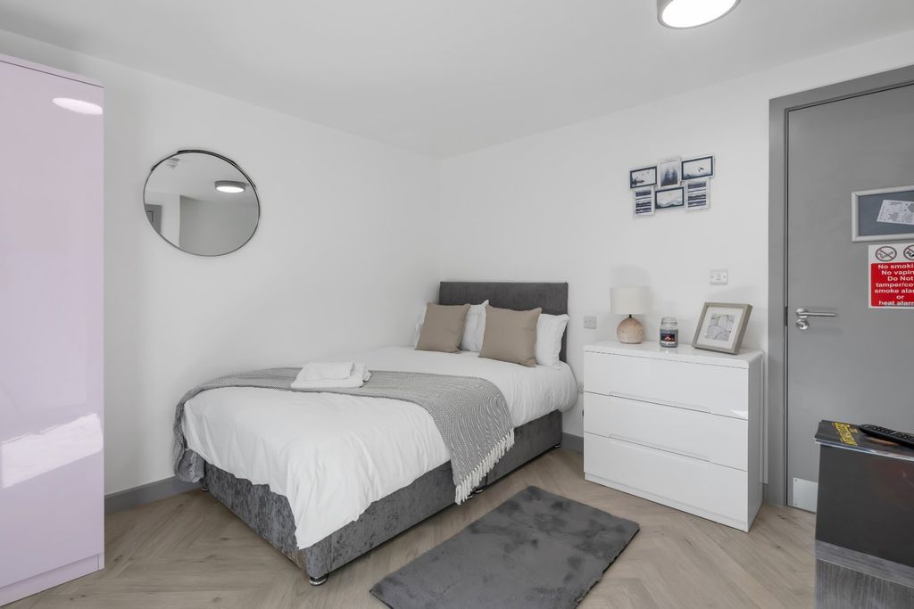 Property photo 1 of 30 Picture No. 21